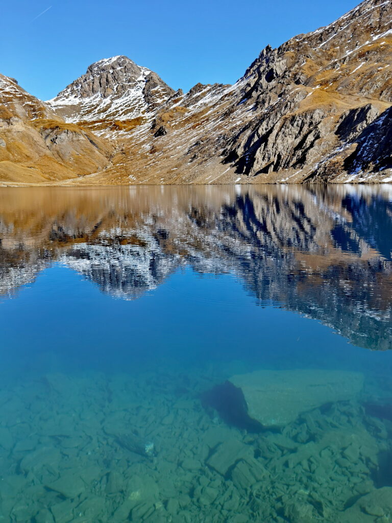 Wilder See in den Pfunderer Bergen mit Blick auf die Wilde Kreuzspitze 3.135 m